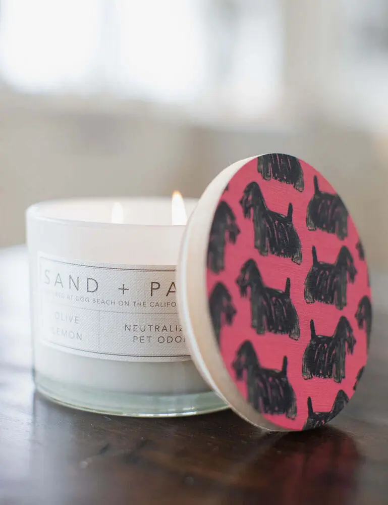 Sand + Paws Olive Lemon 12 Oz Scented Candle - Image 2