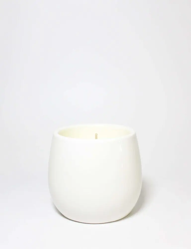 Berry Currant 10 Oz Scented Candle - Image 3